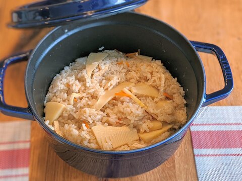 ストウブで、もっちり美味しい筍ご飯!